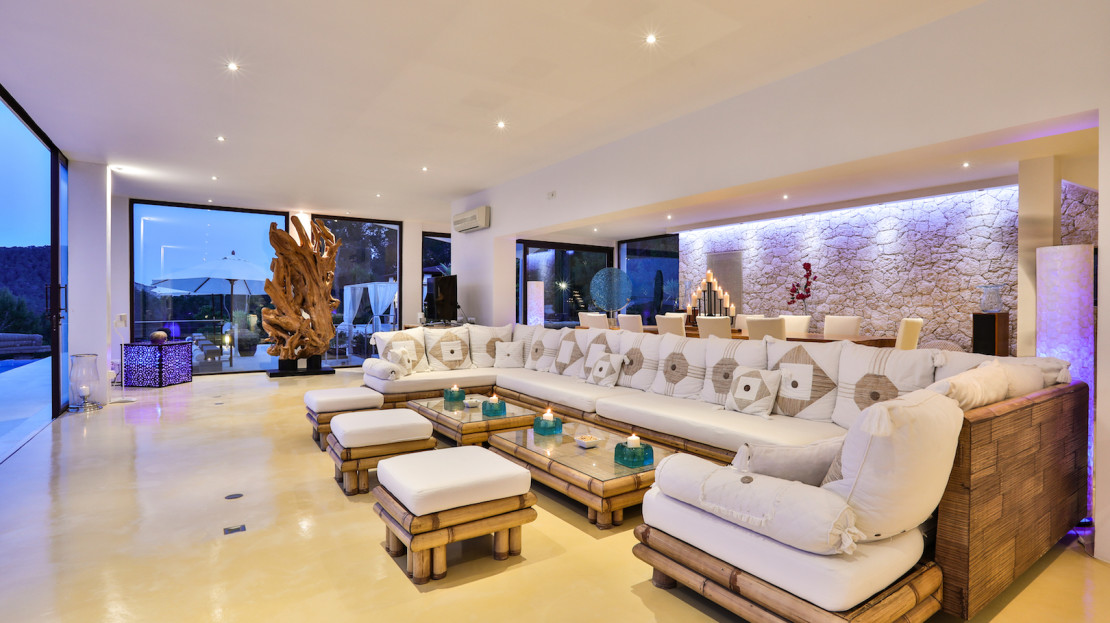 Luxury Villa rental Collection