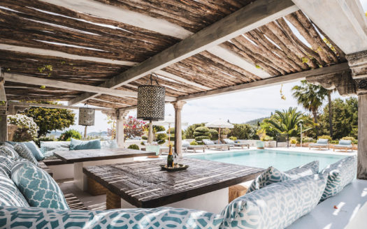 Exclusive villa to rent in Ibiza, Golden Mile. 6 bedroom, sea views