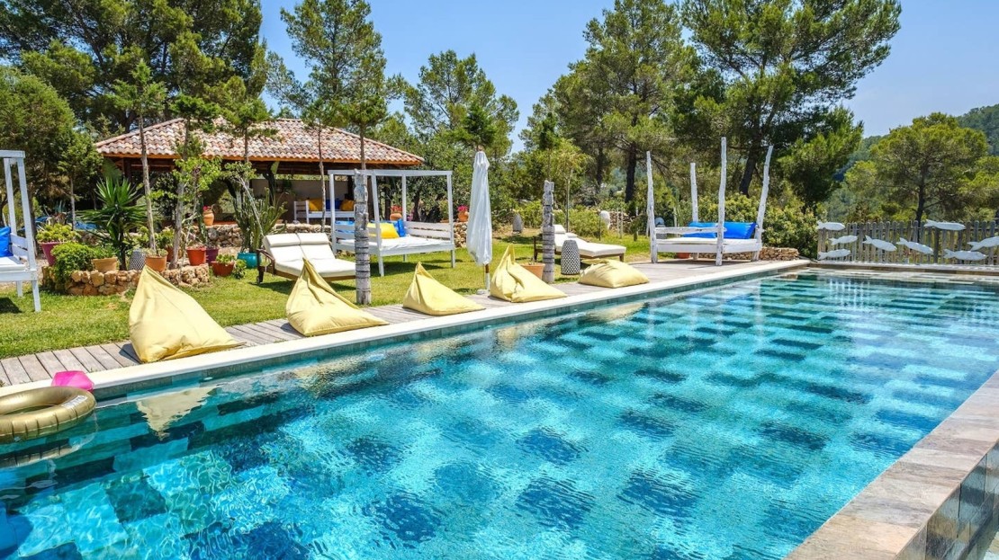 Amazing holiday villa in Ibiza, stunning seaviews, 5mins away from the beach