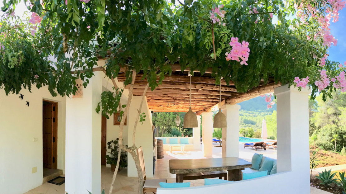 Lovely 3 bedroom renovated farmhouse with pool to rent in San José, Ibiza, Spain