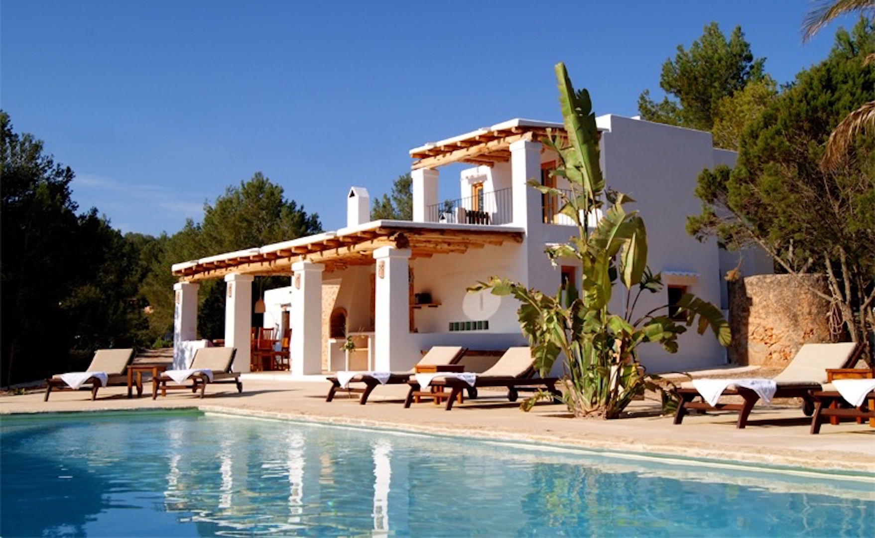 Lovely 3 bed house with pool to rent in Ibiza