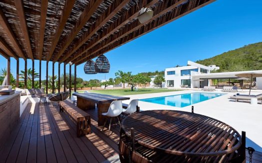 8 bedroom luxury villa to rent in San Juan, Ibiza
