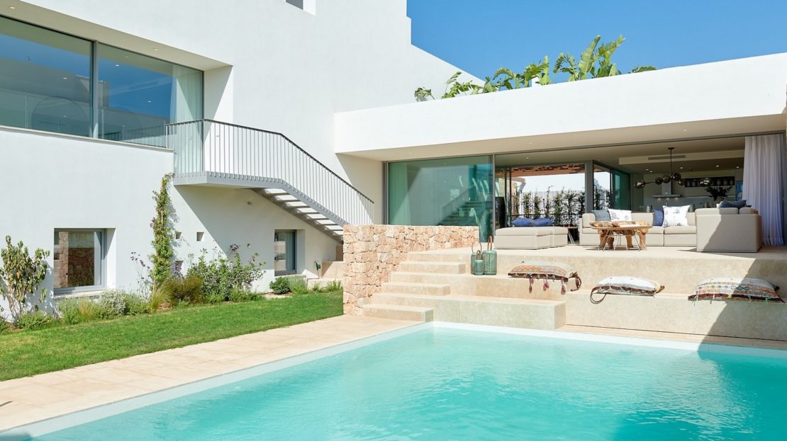 New concept in Ibiza. Exclusive private residence close to the beach of Cala Conta.