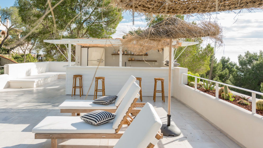 6 bedroom private villa to rent in Es Cubells, Ibiza. with Concierge Services: Boat, Car, private Chef