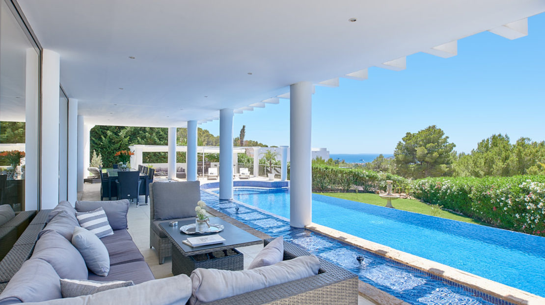 Exclusive villa rental in Ibiza, with amazing views of old town Dalt Vila