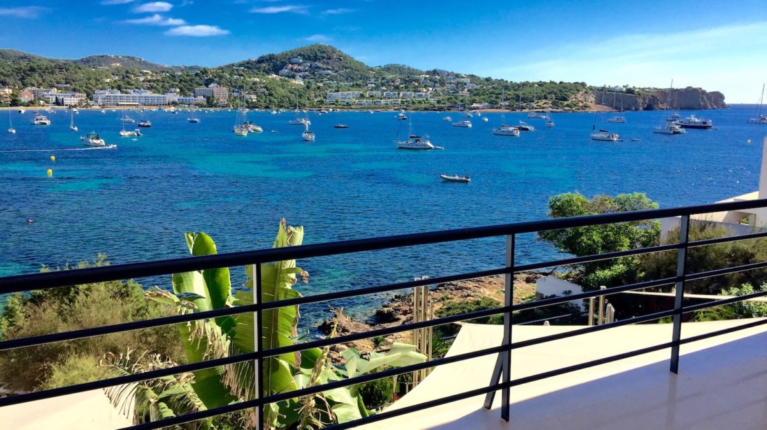 3 bedroom luxury apartment for long term rental, Ibiza town. Direct sea access
