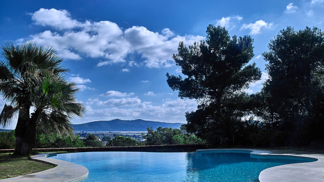 Ibiza luxury villa for rent in Sa Caleta, close to Cala Jondal and the most exclusive beaches of Ibiza