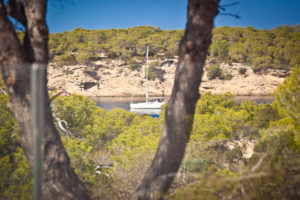 6 bedroom private house to rent in Cala Bassa. Only 2 mins walk from the beach.