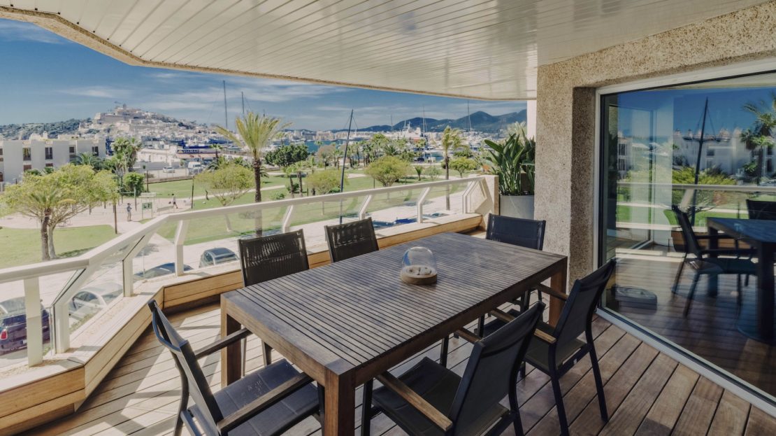 3 bedroom luxury apartment, sea frontline, Marina BOtafoch, Ibiza