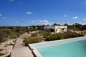 Lovely 3 bedroom private villa to book in the island of Formentera, close to Cala Saona