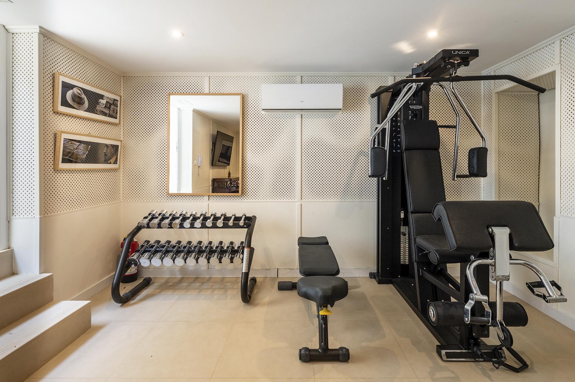 Luxury villa with gym to rent in Ibiza